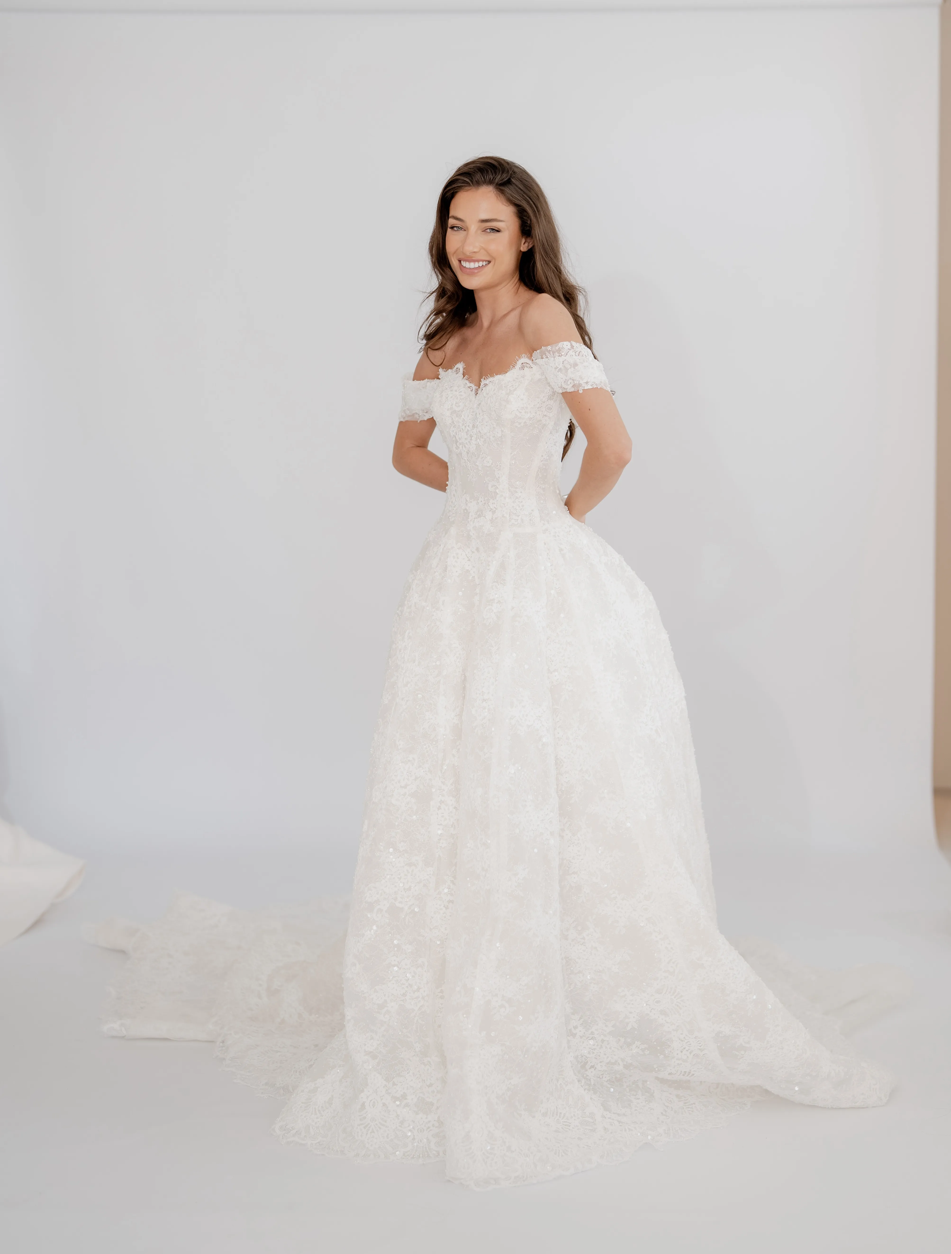 Amara lace ball gown with a structured corset, thumbnail 7