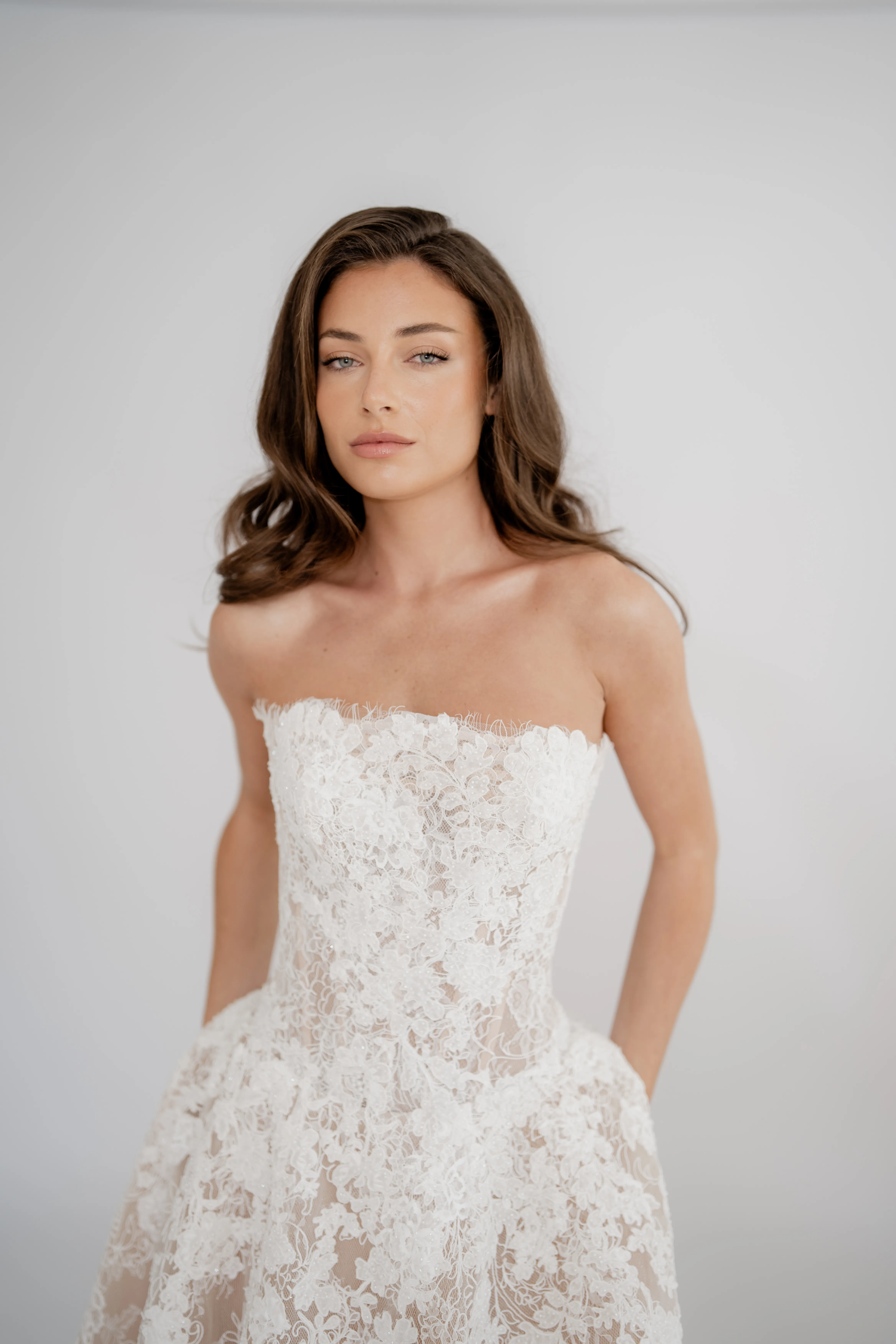 Aurelia lace ball gown with a sculpted strapless corset, thumbnail 6