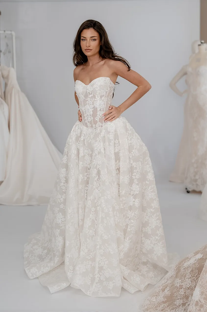 Elara champagne lace wedding dress with an elongated corset, thumbnail 7